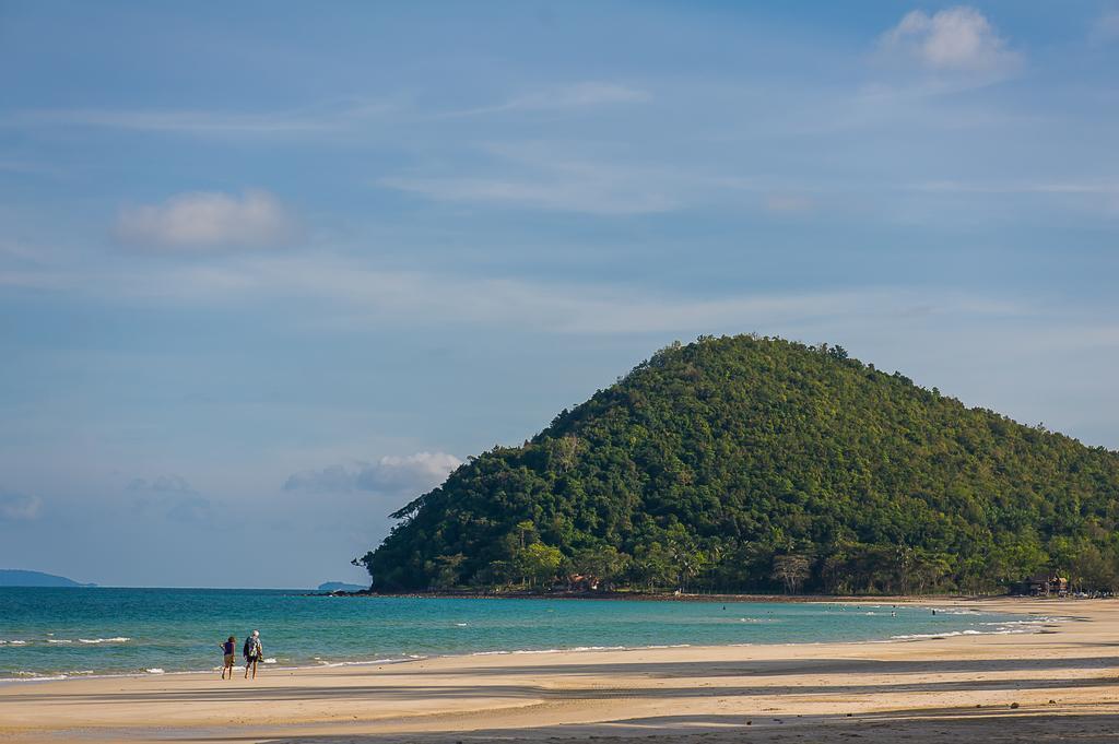 Baantalay Thungwualaen Hotel Pathiu Exterior foto